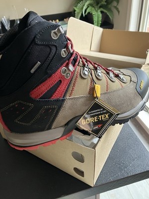 Asolo Fugitive GTX  Size 11.5 US, New in box, waterproof,  Truffle/Stone''