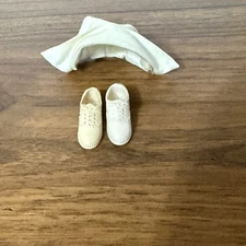 Vintage Barbie Candy Striper Volunteer #889 Hat And Shoes