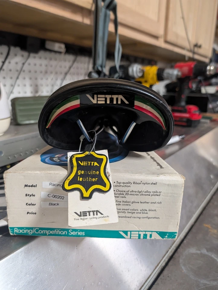 Vintage  Vetta F Moser road bike bicycle seat saddle Italian flag  NOS - Image 3 of 4