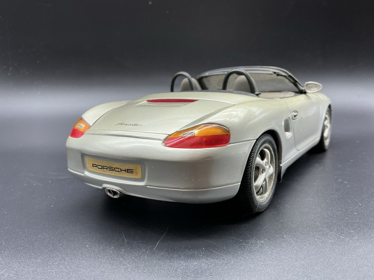 UT Models 1/18 - Porsche Boxster 986 - Silver - Diecast Model Car