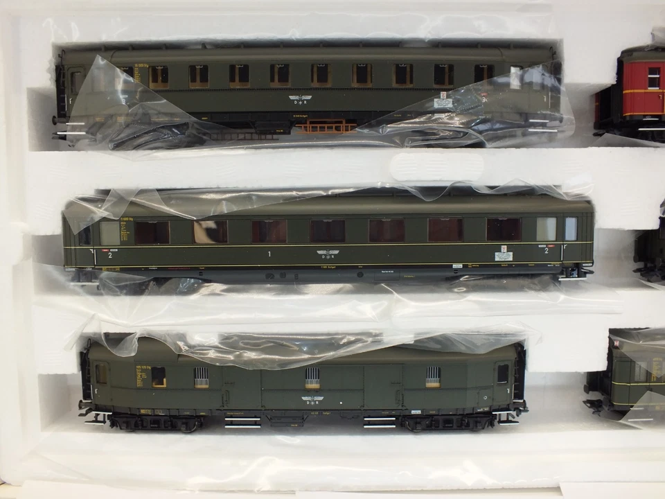 MARKLIN 43256 INSIDER CLUB 3-RAIL X6 COACH PACK COMPLETE IMMACULATE BOXED(C1419) - Image 2 of 4