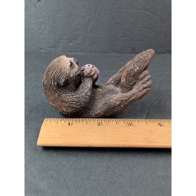 Sandicast Critters 3 1/2'' Sea Otter Figurine With Clam Rock