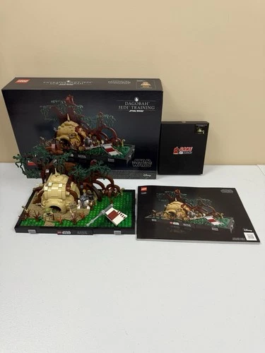 LEGO Star Wars: Dagobah Jedi Training Diorama (75330) 100% COMPLETE w/ light kit