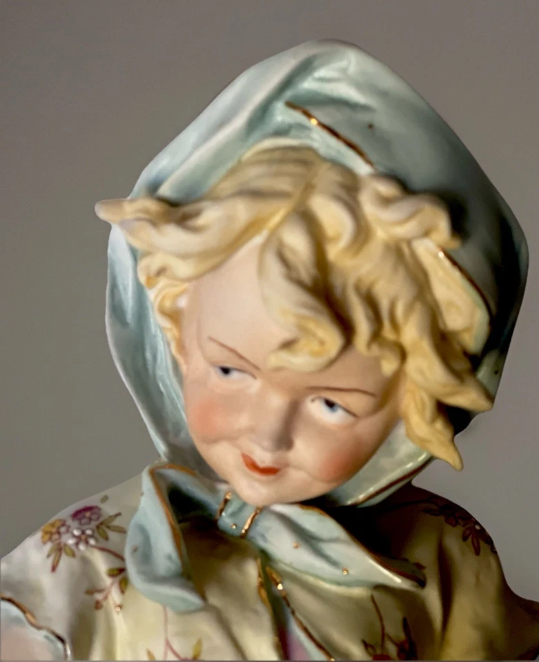 Vtg 16″ Capodimonte Porcelain Girl Figurine Gilt Trim J. Morie #7400 Italy Mint - Image 3 of 4