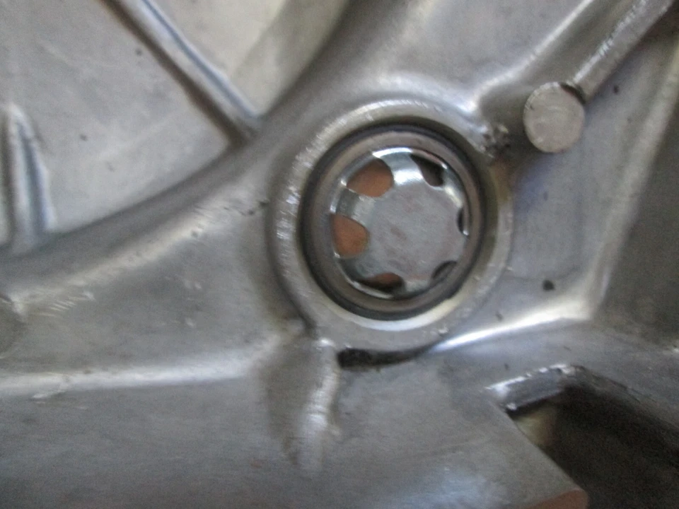 YAMAHA XS360 / XS400 / XS400S SPECIAL CRANKCASE CLUTCH COVER 3  3F9-15431-11-00 - Image 4 of 4