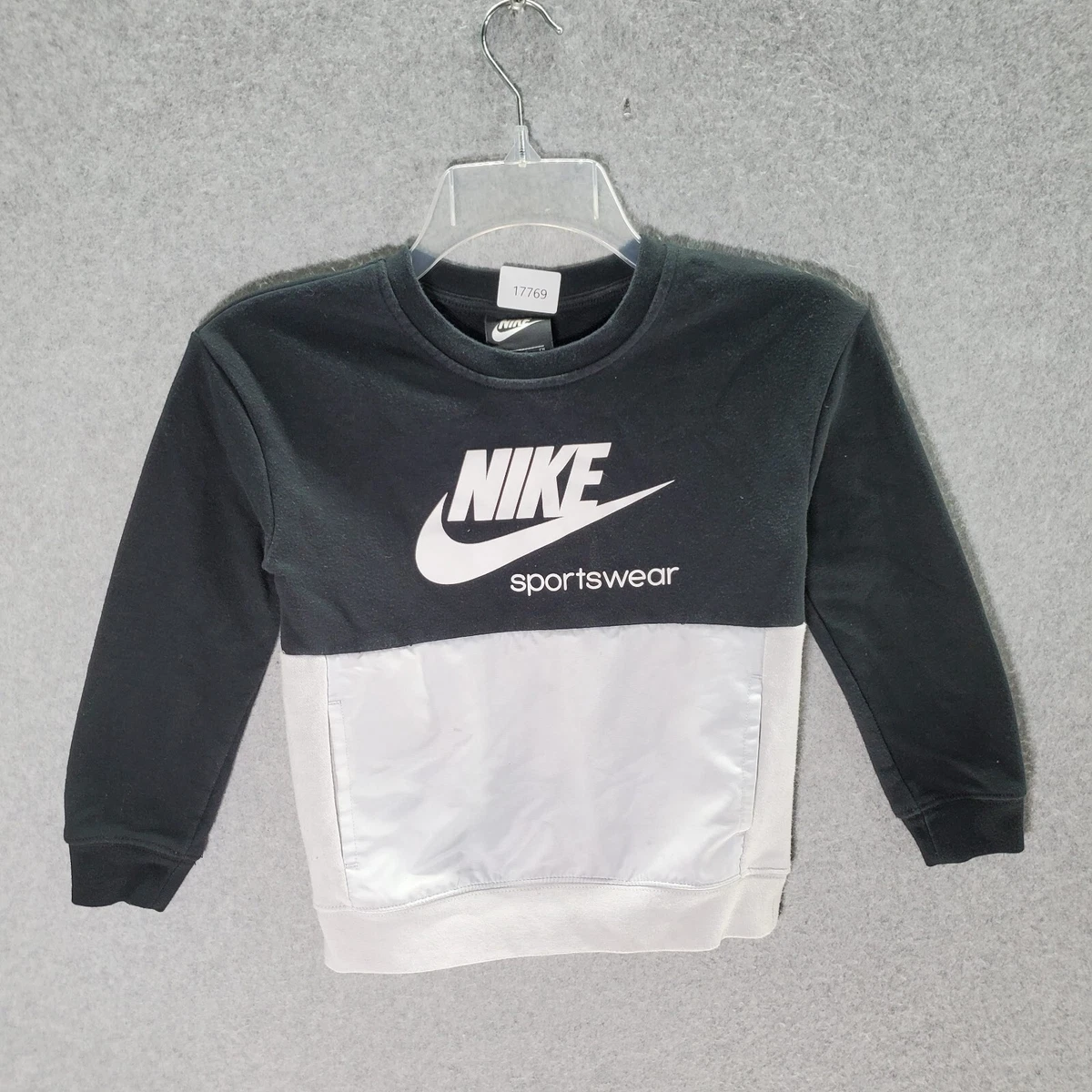 Nike top boys small