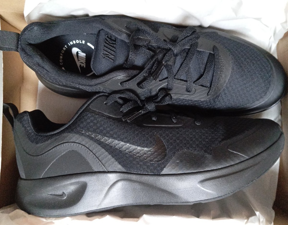 nike wearallday triple black