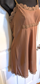Vintage Lorraine Lingerie Women's Taupe Nylon w/ Lace Short Full Slip size 32