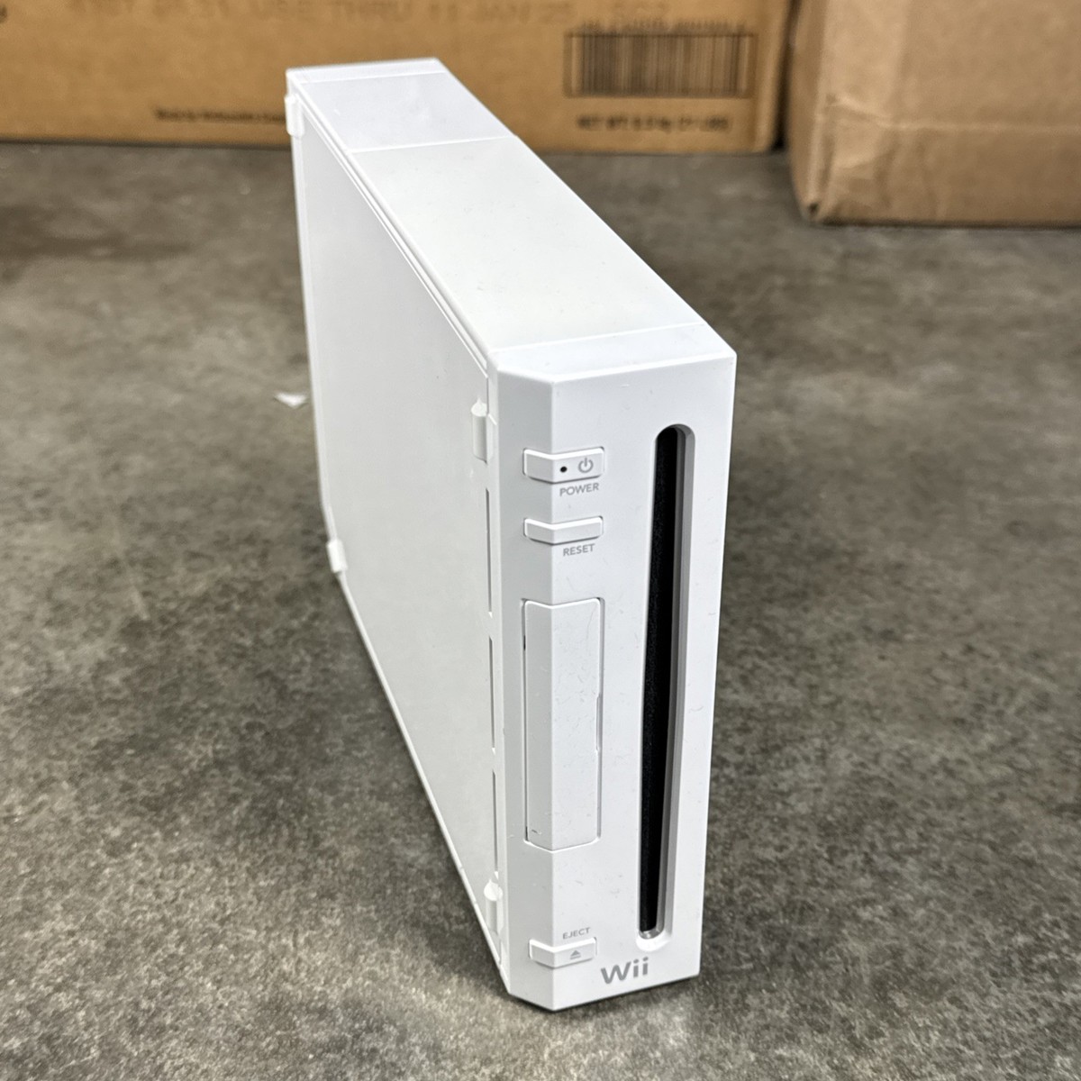 Nintendo Wii Backwards GameCube Compatible Console (RVL-001) + OEM