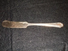 Antique Fairfield Silverplate Butter Knife.  1915 Alpha pattern. Table-ready!
