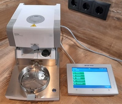 Restfeuchtebestimmer moisture analyzer Trockner Waage Analyse