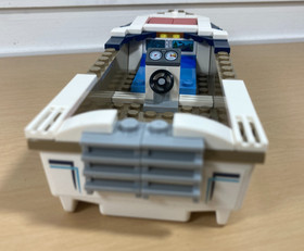 LEGO 60221 Diving Yacht - boat hull 28x8 92710c04, treasure chest, 25892 parts