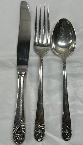 Sterling Silver 'Spring Glory' 3 Piece Junior Set by International Silver