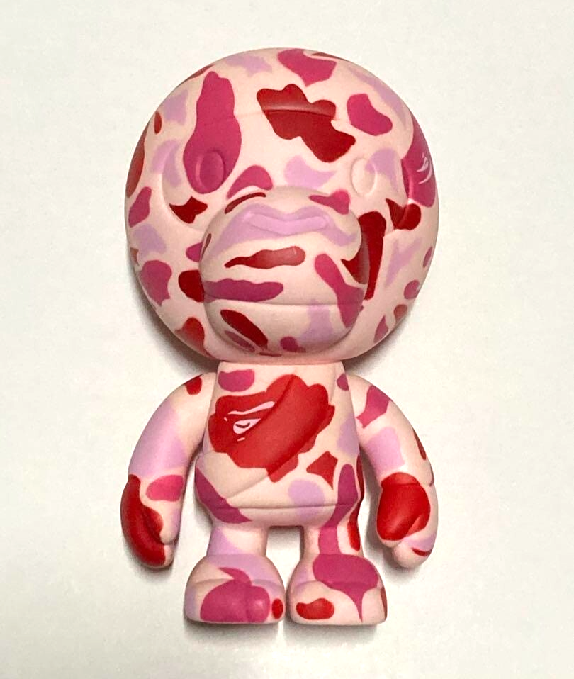 A BATHING APE DC アメコミフィギュア A Bathing Ape Bape x DC Comics Pepsi Pink Novelty milo Figure Used