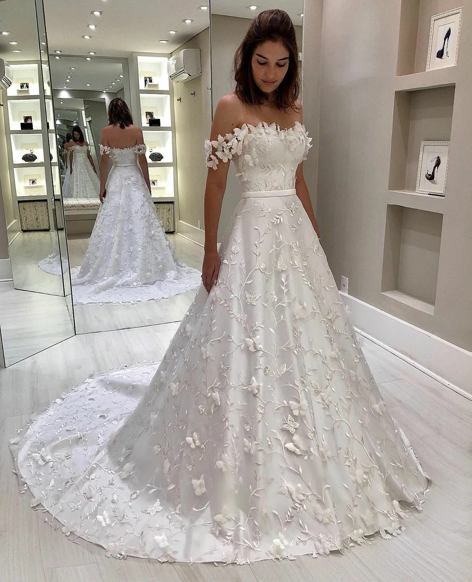 13 Best Romantic Wedding Dresses of 2023