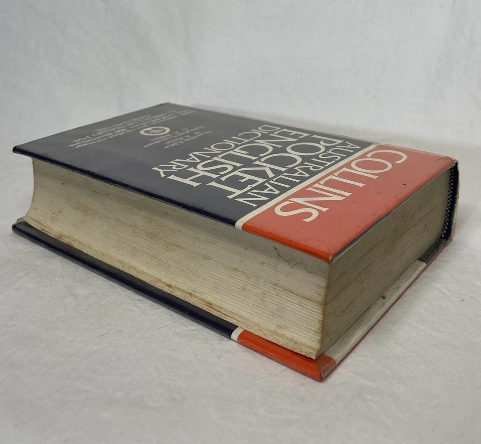 Collins Australian Pocket English Dictionary Book Hardcover Edition Everyday Use - Image 3 of 4