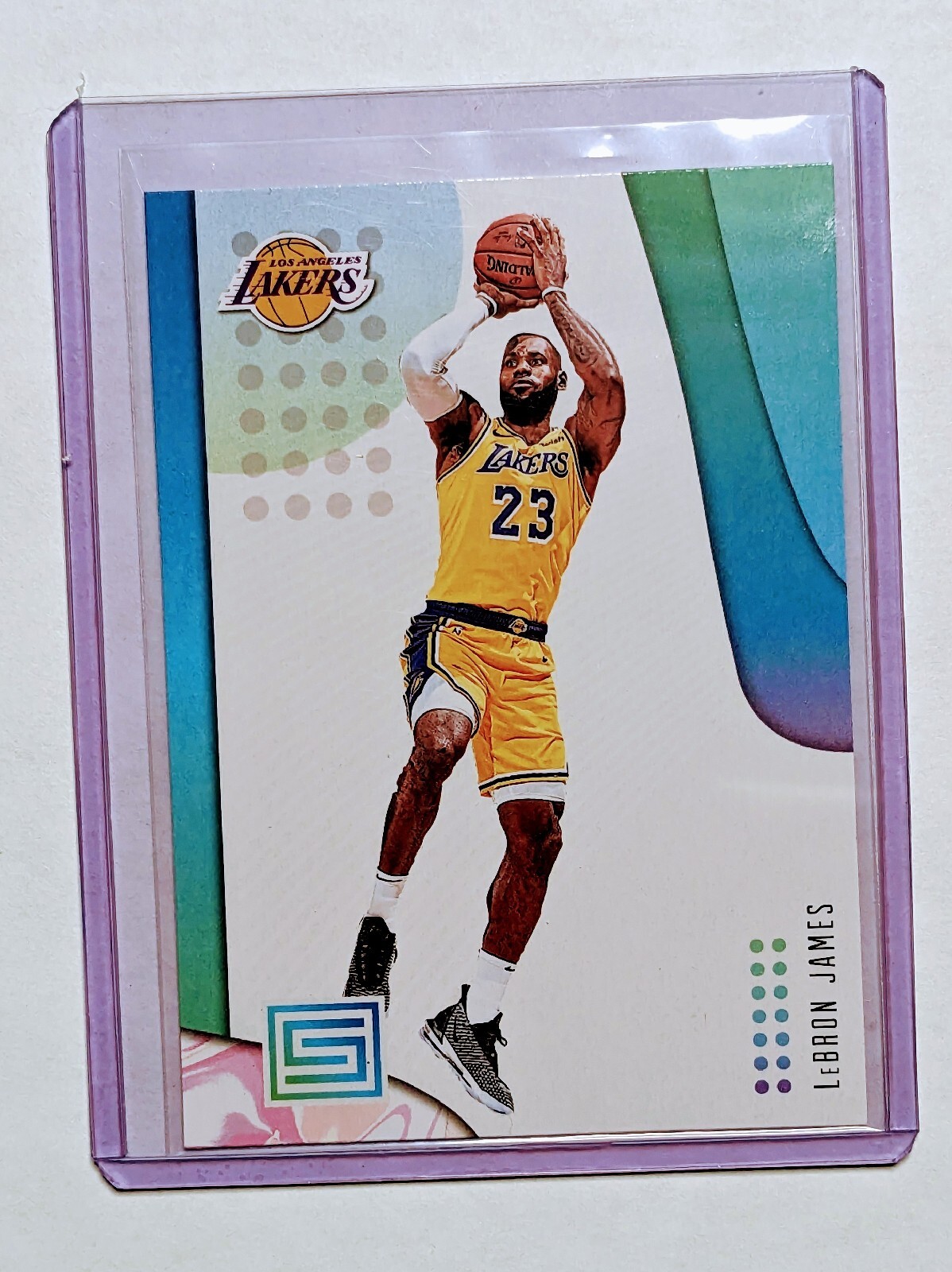 2018 Panini Status #57 LeBron James