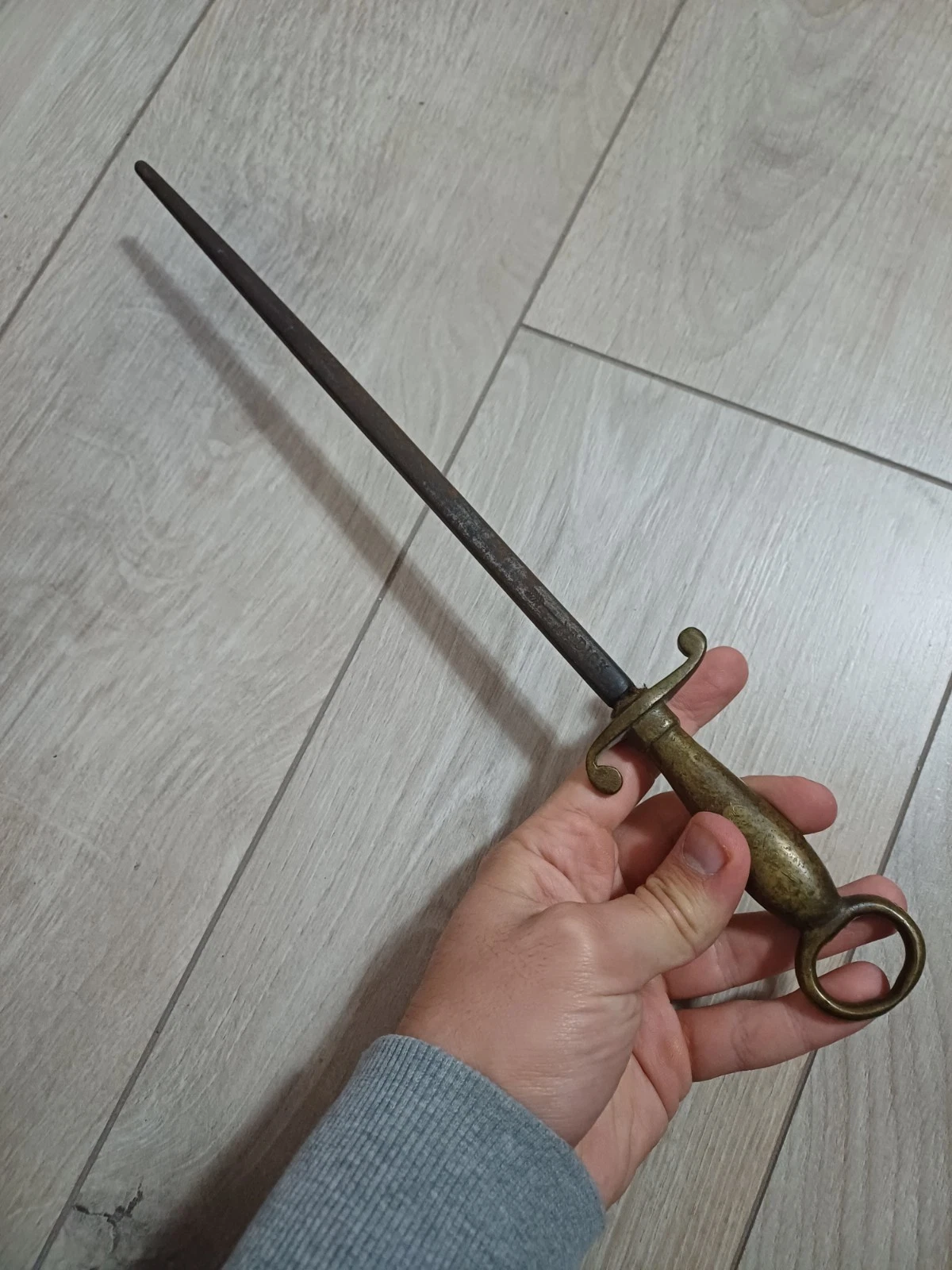 VTG OLD RARE 14.5'' EARLY 20C F.DICK BUTCHER KNIFE SHARPENER HONING BRASS BRONZE
Opens in a new wind