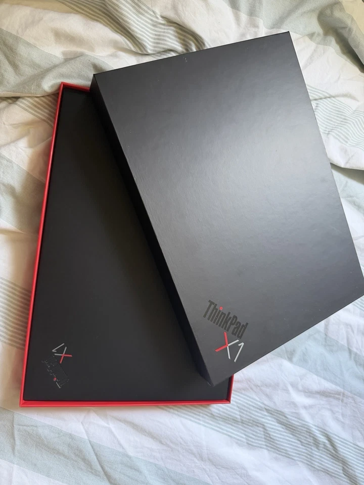 Lenovo ThinkPad X1 Carbon G9 · i7-1165G7 · 16GB · 82TB, photo 2 of 5