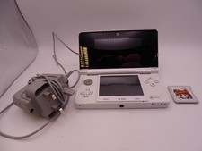 Nintendo 3DS Console with Super Mario 3D land and charger (tested working)