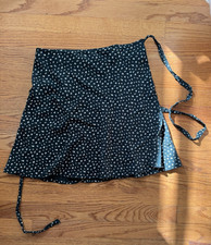 Brandy Melville Dark Green  WhiteFloral Wrap Skirt One Size