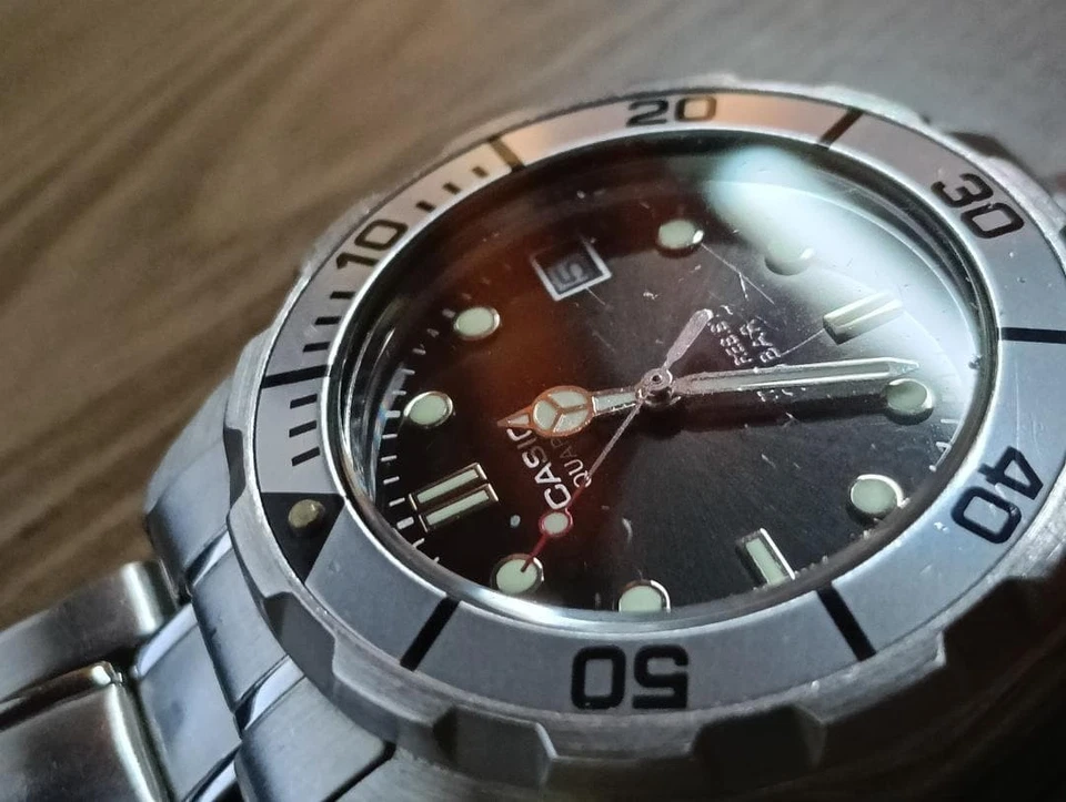 CASIO Diver Quartz Watch EFL-200 Tested 34mm Rotating Bezel Good Condition - image 3 of 4