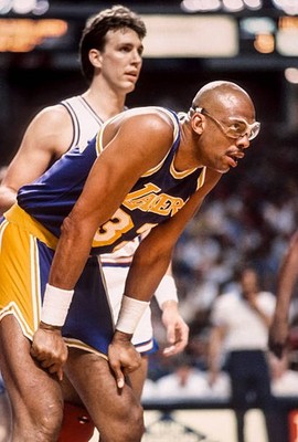 Kareem Abdul Jabbar Los Angeles Lakers waits for a free throw duri- Old Photo