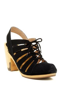 sandalia estilo tamanco