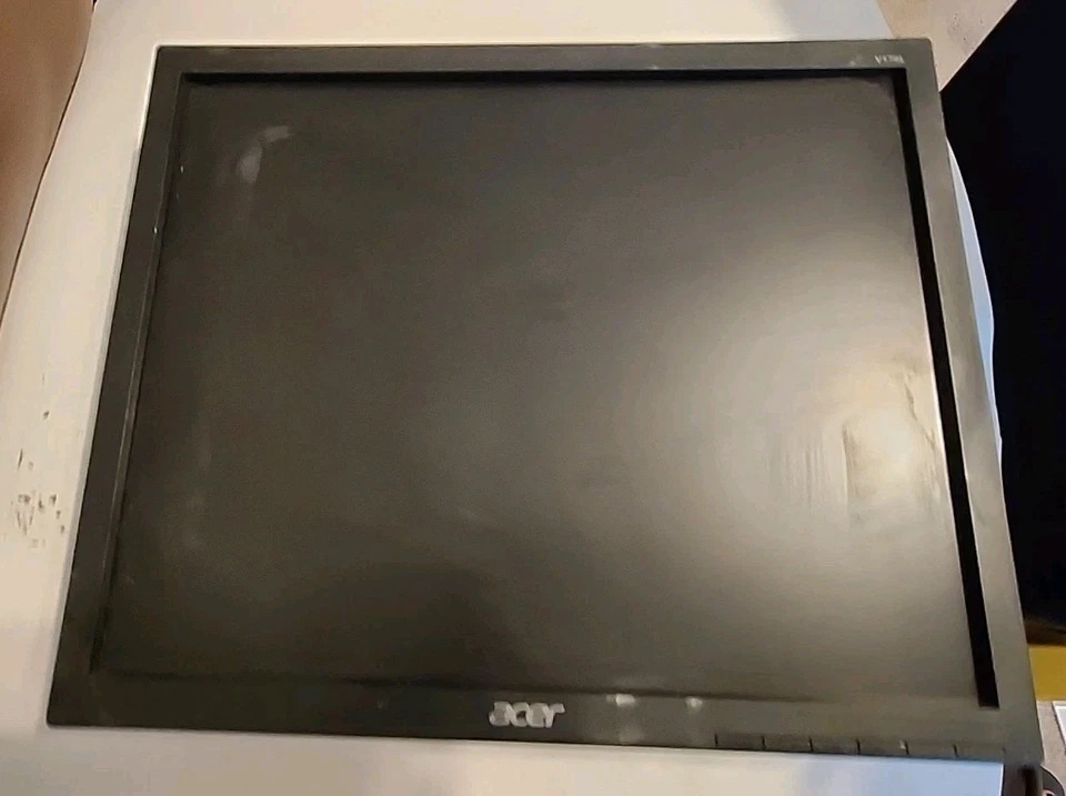 Acer V176L, LCD Computer Monitor, 17" Screen - Free Shipping  - Image 4 of 4