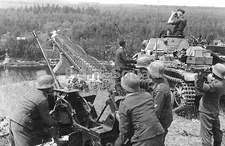 WW2 Picture Photo German Panzer II tank at a position overlooking a steel 1194