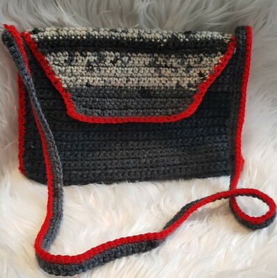 Gestrickte gehäkelte Boho Handarbeit grau & rot Messenger Schulter Sling Handtasche