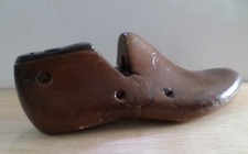 Dark Wood Wooden  Metal Heel Cobbler Shoe Last Size 8