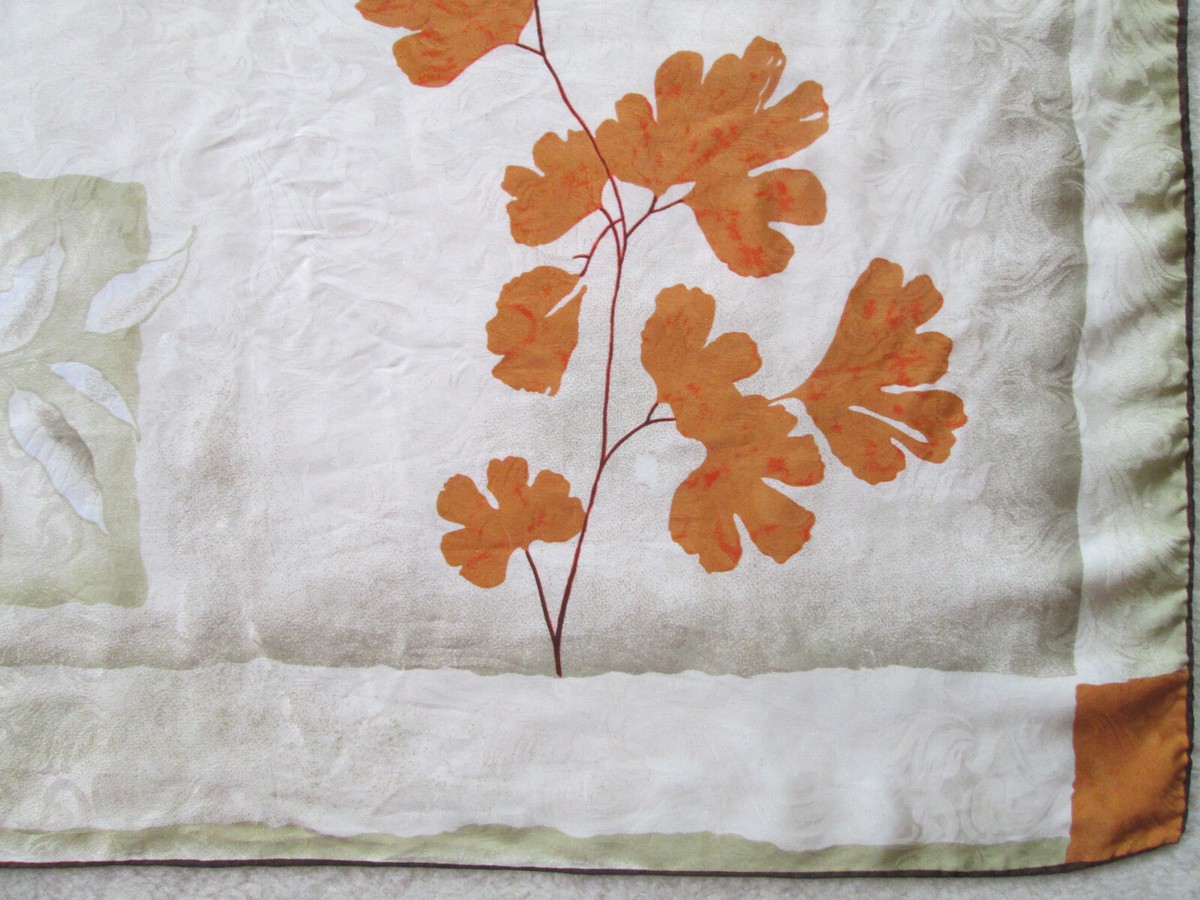 Foulard Vintage ANNE DE SEVIL En Soie - Dimensions 82x85 Cm - Couleur Ivoire - Occasion élégante