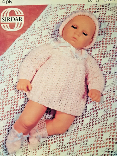 Vintage Strickmuster ** 22" BABY PUPPE ENGEL TOP, HAUBE & STIEFEL ** SIRDAR 6454