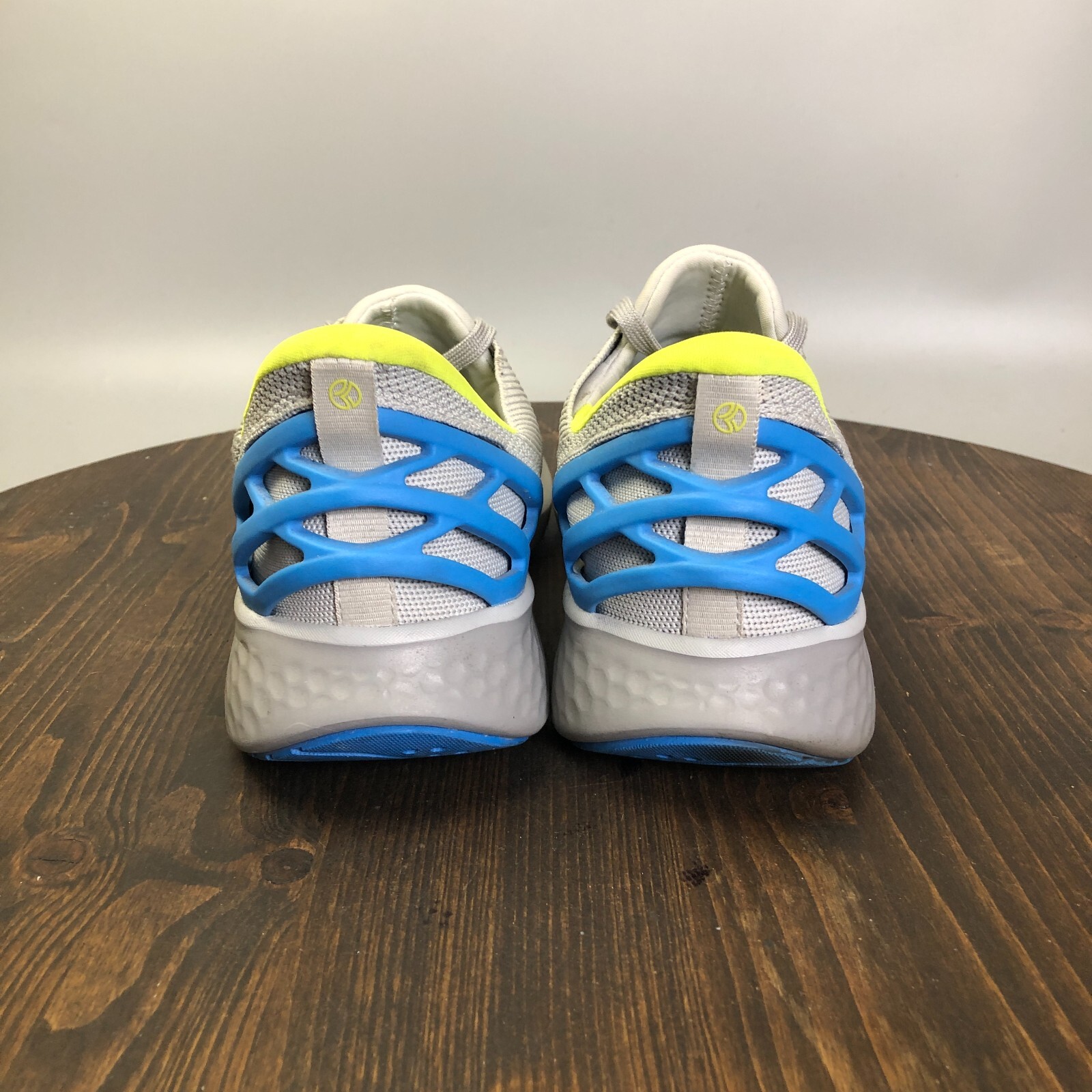 SAOLA Scarpe da ginnastica Kizik Athens da uomo taglia 9 5 grigie a mani libere slip on