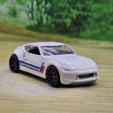 Hot Wheels Nissan 370Z 1/64 Diecast Scale Model (88) Good Condition