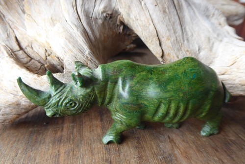 Tierskulptur Nashorn Handarbeit Shona-Kunst Simbabwe Verdit afrikanische Jade