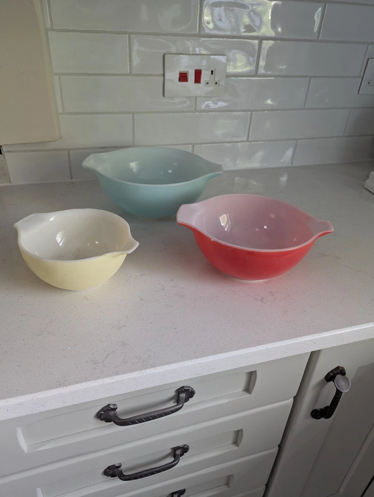 Vintage JAJ Pyrex Carnival Cinderella Sprayware Mixing Bowl Set of 3
Opens in a new window or tab