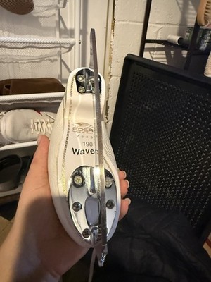 Edea Wave Youth Figure Skates White Size 190 with MK Galaxy Blades
