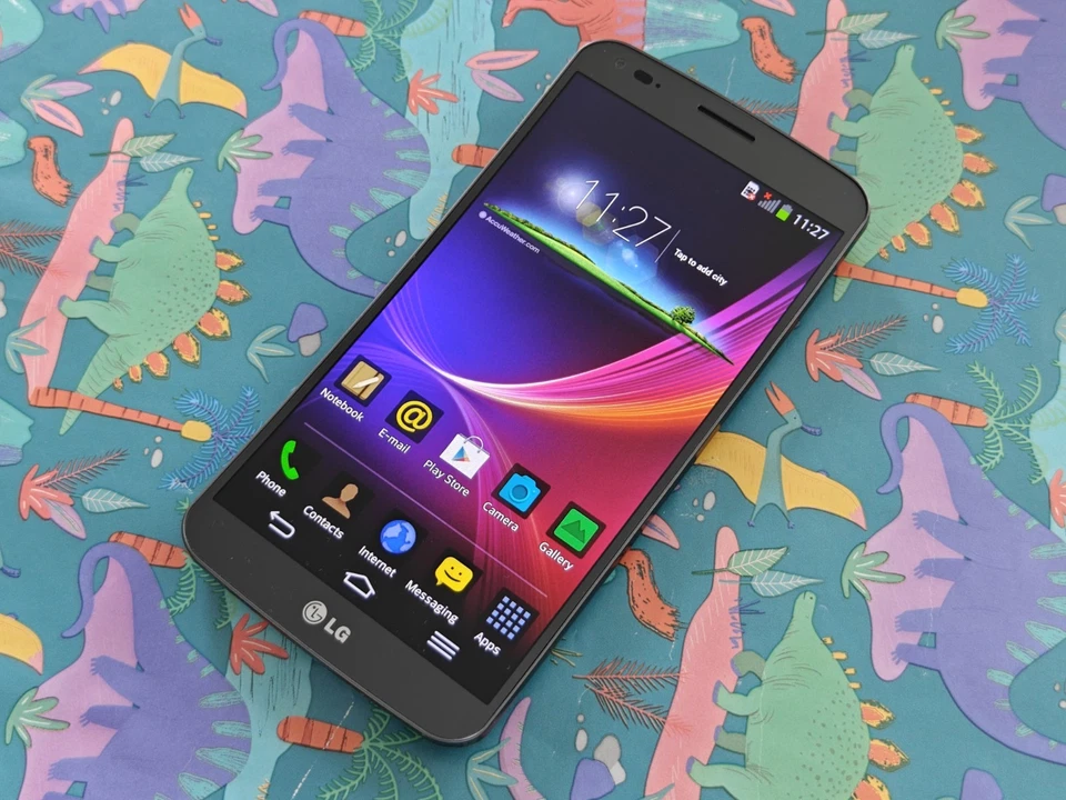 LG G Flex (Unlocked) Boxed Curved Android Smartphone - Image 4 of 4