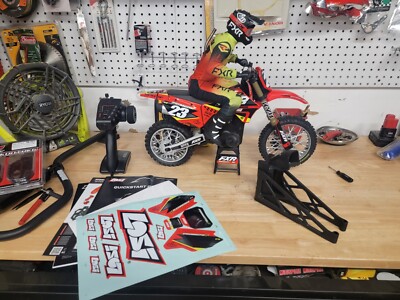Losi Promoto MX FXR 1/4 Motorcycle - Red (LOS06000T1) 605482170465