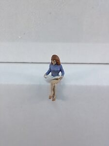 Arttista Sitting Woman Reading #1281 - O Scale On30 On3 Figures People - Artista | eBay