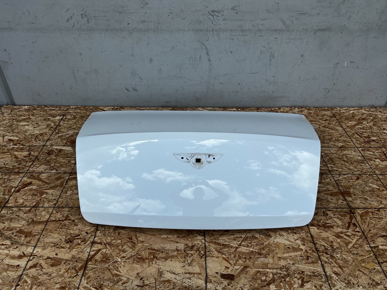 TRUNK LID COVER HATCH PANEL BOOT WHITE BENTLEY FLYING SPUR (2006-2012) OEM