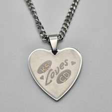 CUSTOM NAME LOVES PENDANT CHARM 18"-24" STAINLESS STEEL CURB CHAIN NECKLACE