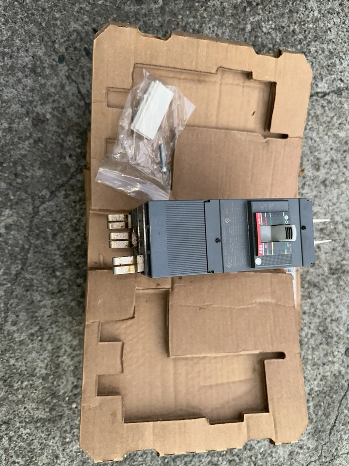 NIB ABB CIRCUIT BREAKER XT1HU3100AYD000XXX 1SDA074706R1 I-LINE 100A 600Y/347V 3P - Image 4 of 4
