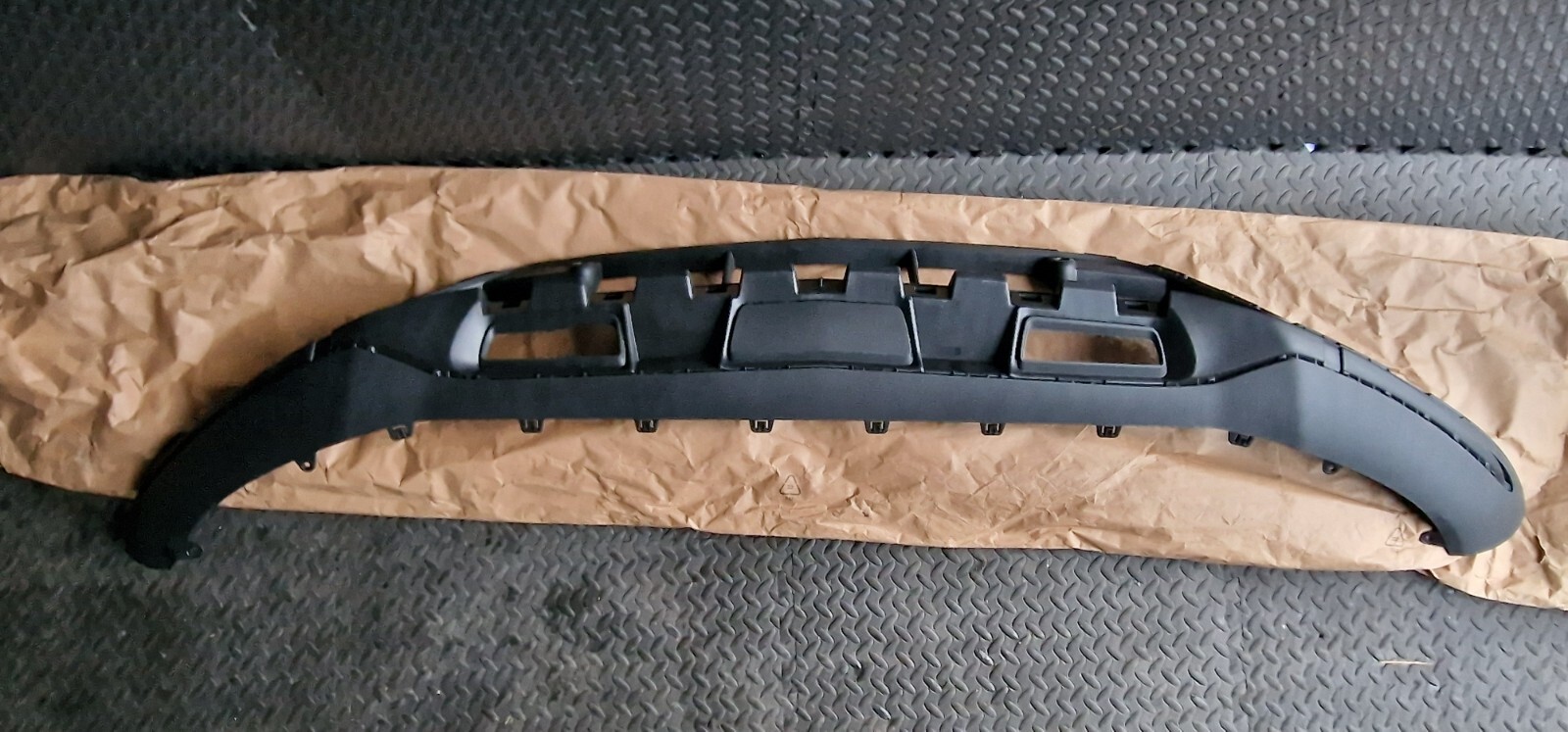 Mercedes-Benz GLC W253 AMG Front Bumper Spoiler P/n A2538851304 