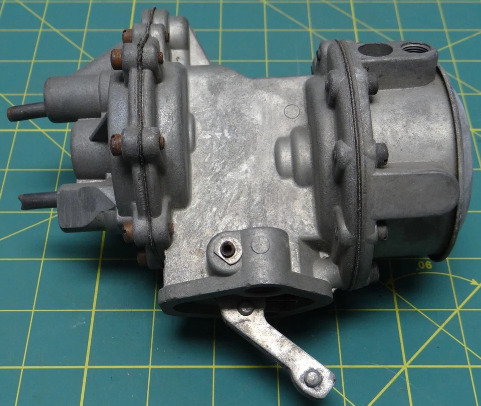 Bomba de combustible mecánica AIRTEX 45559 1960 Chevrolet Chevy MMT Foto 3 de 4