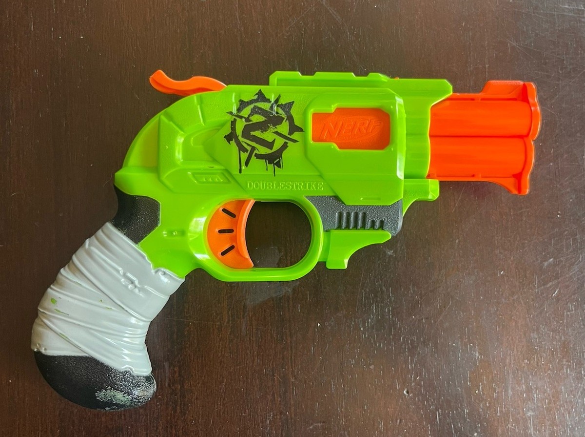 Nerf Zombie Strike Double Strike Green Blaster Soft Dart Pistol