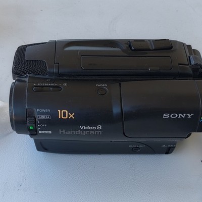 Sony Handycam CCD-TR70 Video8 Camcorder 10x Optical Zoom Black