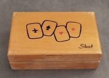 Spielkartenbox aus Holz für 2 Kartenspiele. Schatulle, Schachtel 